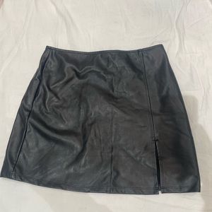Womens LA hearts black leather skirt